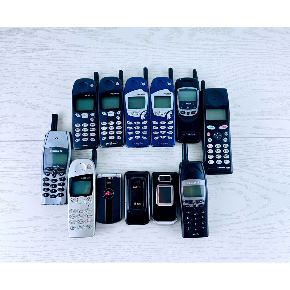 Vintage Nokia Ericsson Flip Phone Lot 12pc Retro Cell Phone Collection Prop Tech